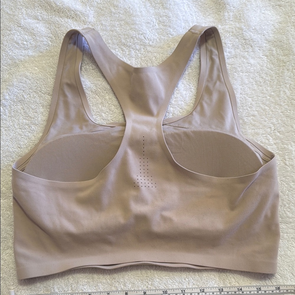 Uniqlo Women's Tan Sports Bra - Picture 2 of 3